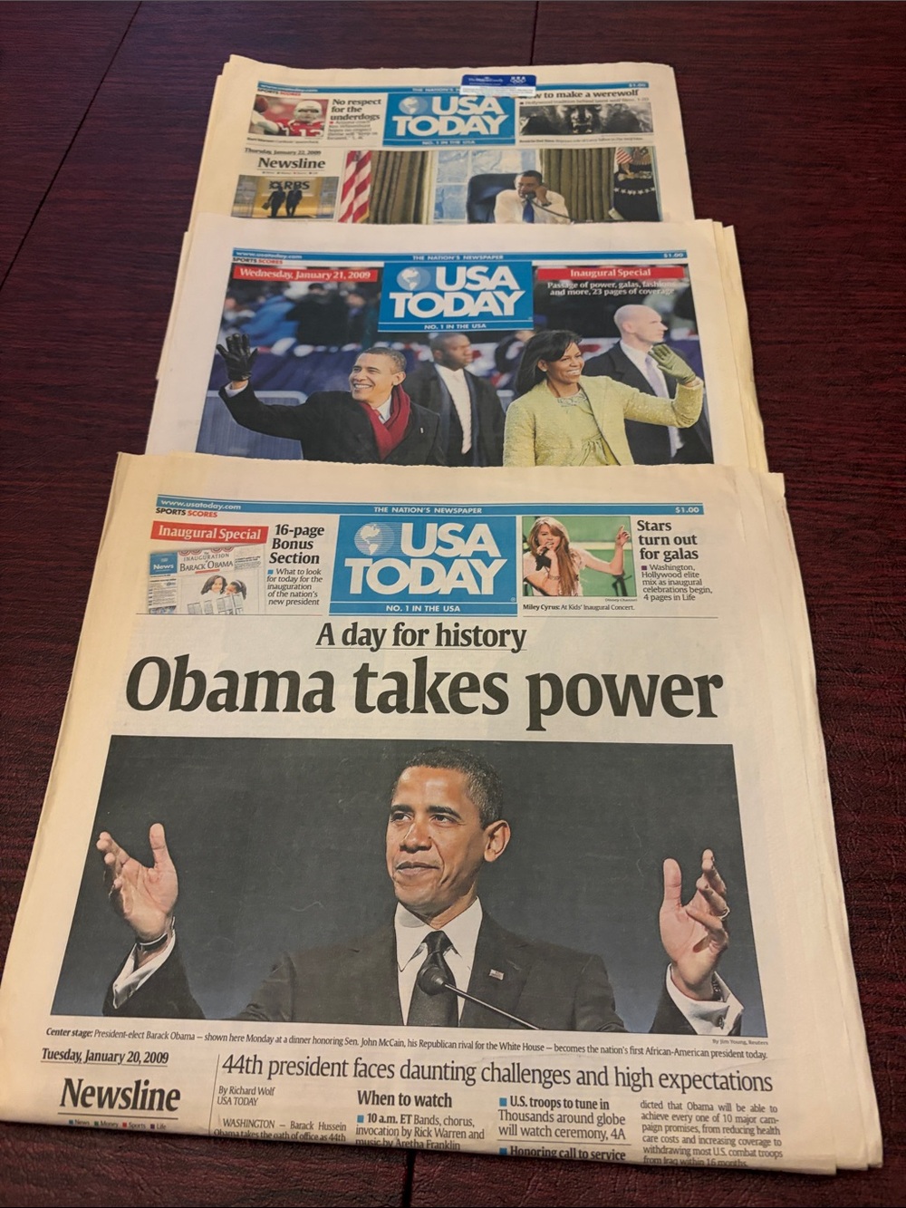 USA TODAY Obama Takes Power Newspapers January 20, 21, & 22 2009